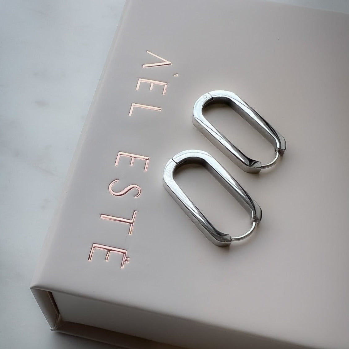 Constance Hoop Earring - Silver