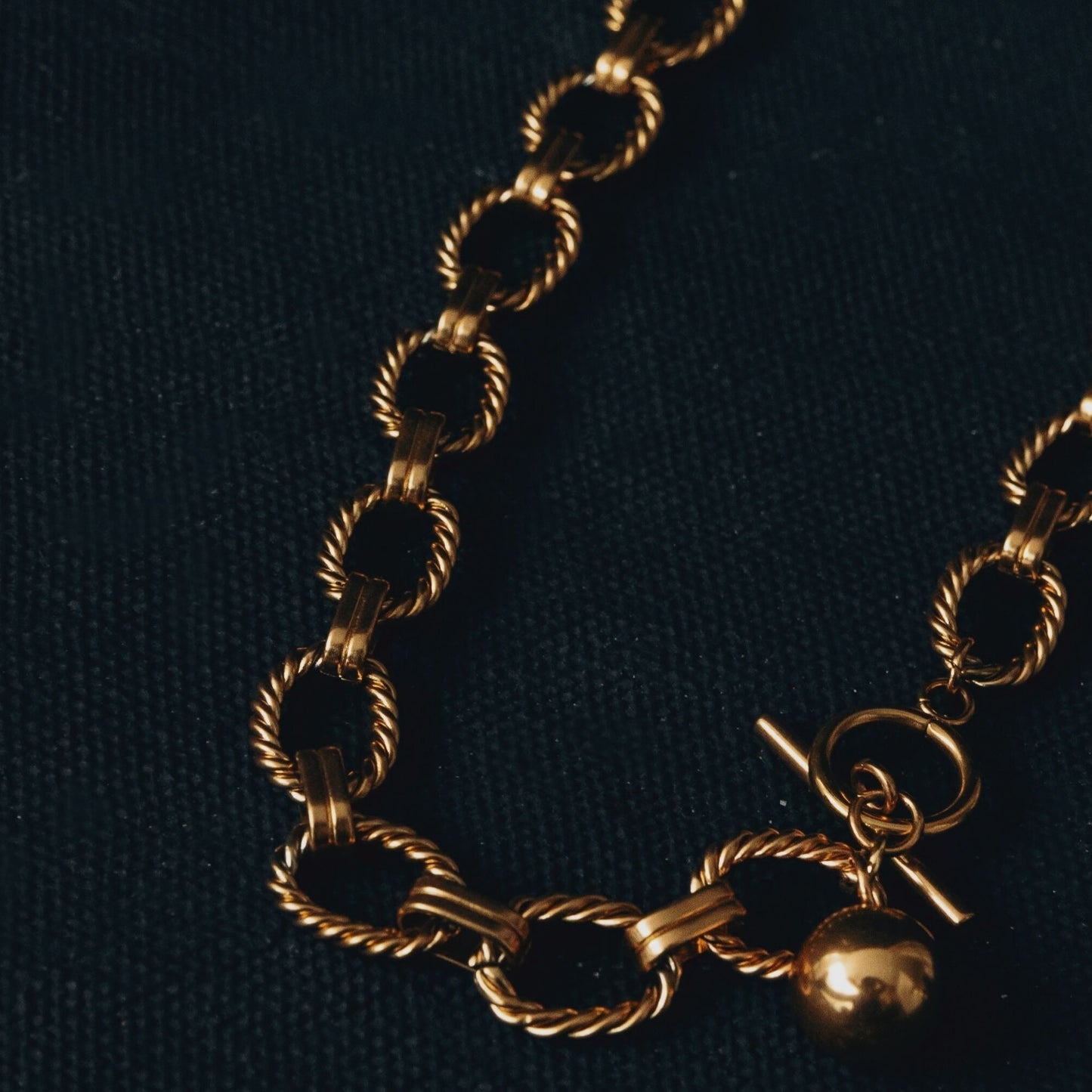 Calla Vintage Gold Chain Necklace