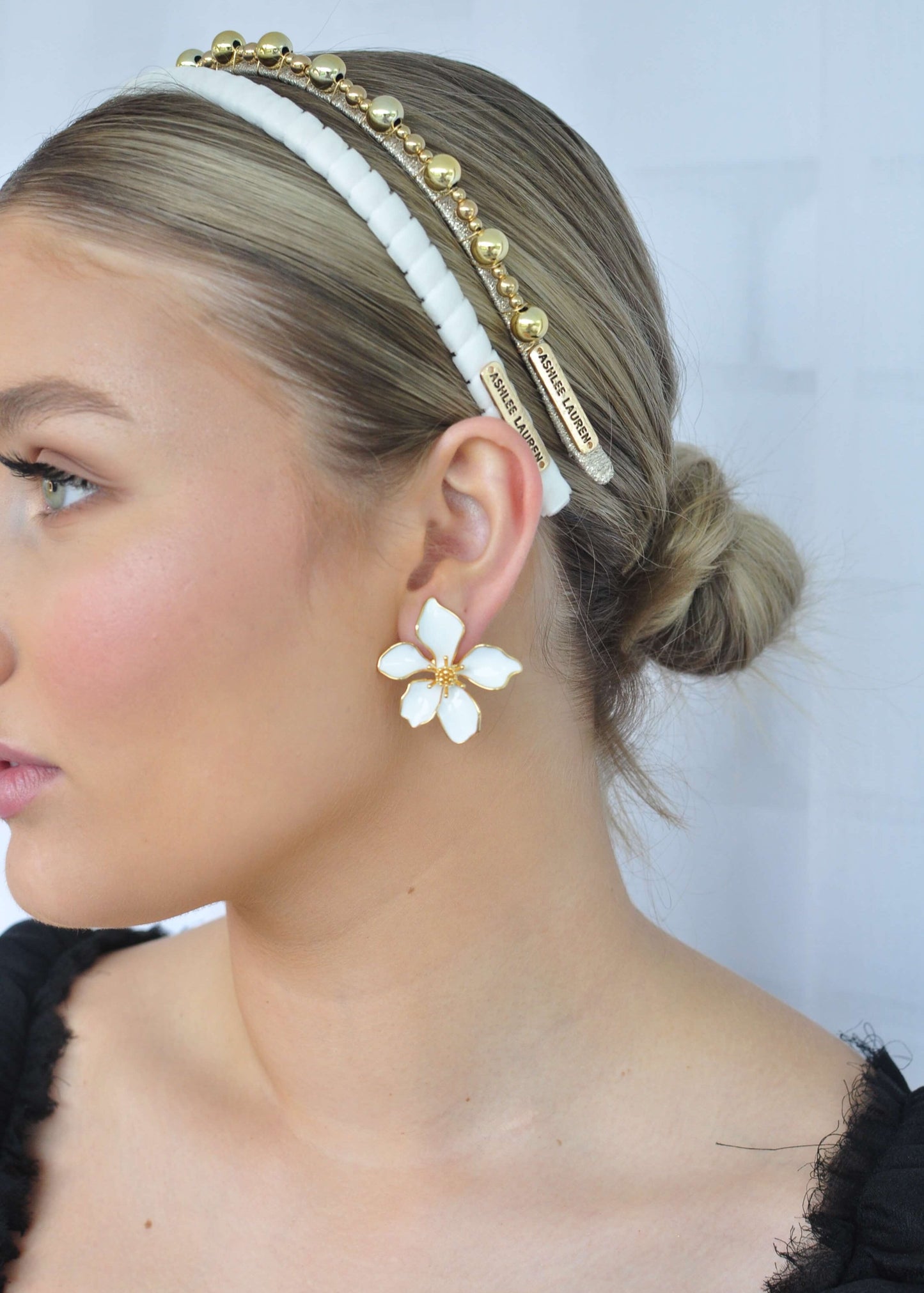 Vida Floral Earring - White